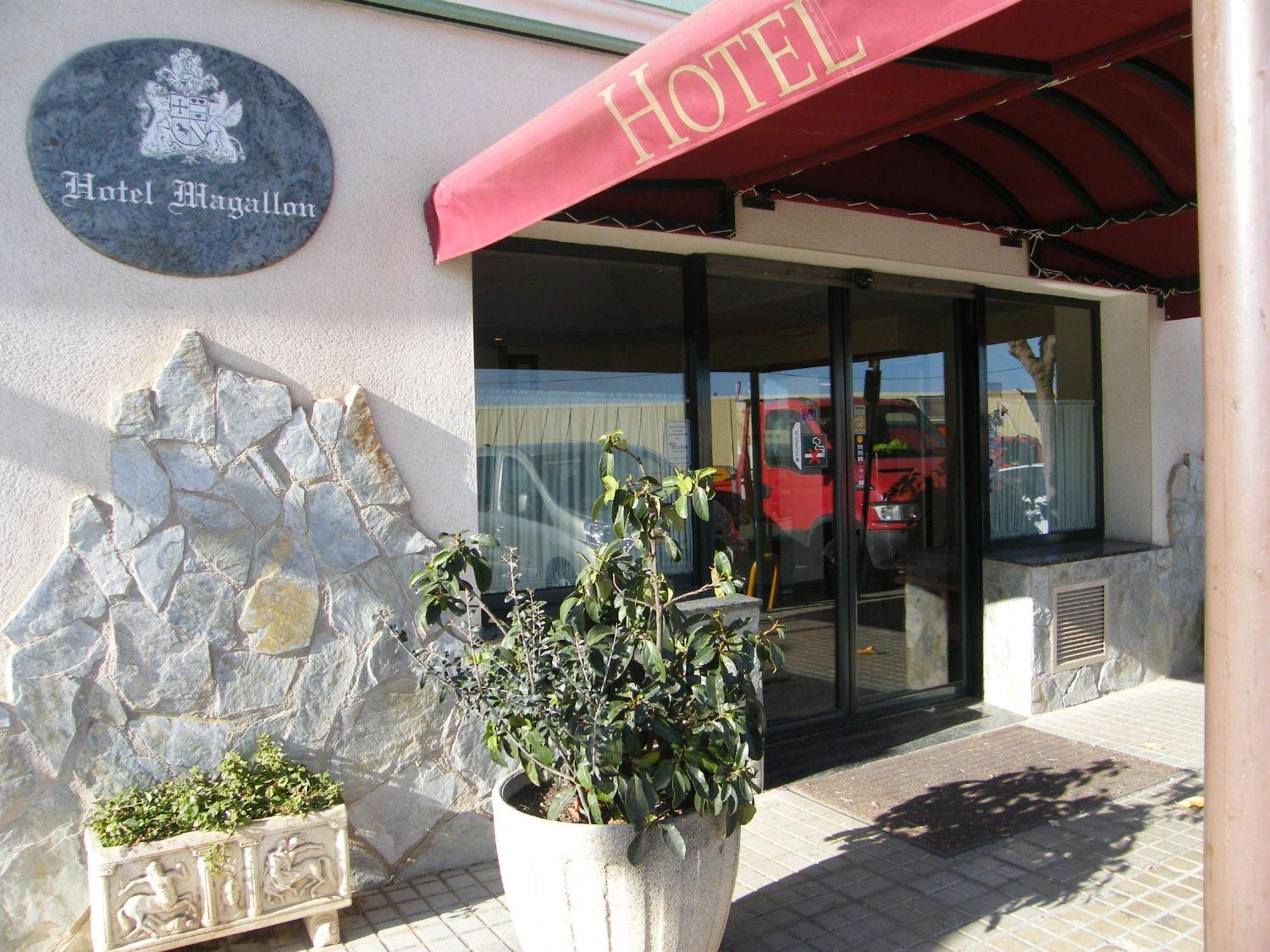 Hotel Magallon Caspe Ngoại thất bức ảnh